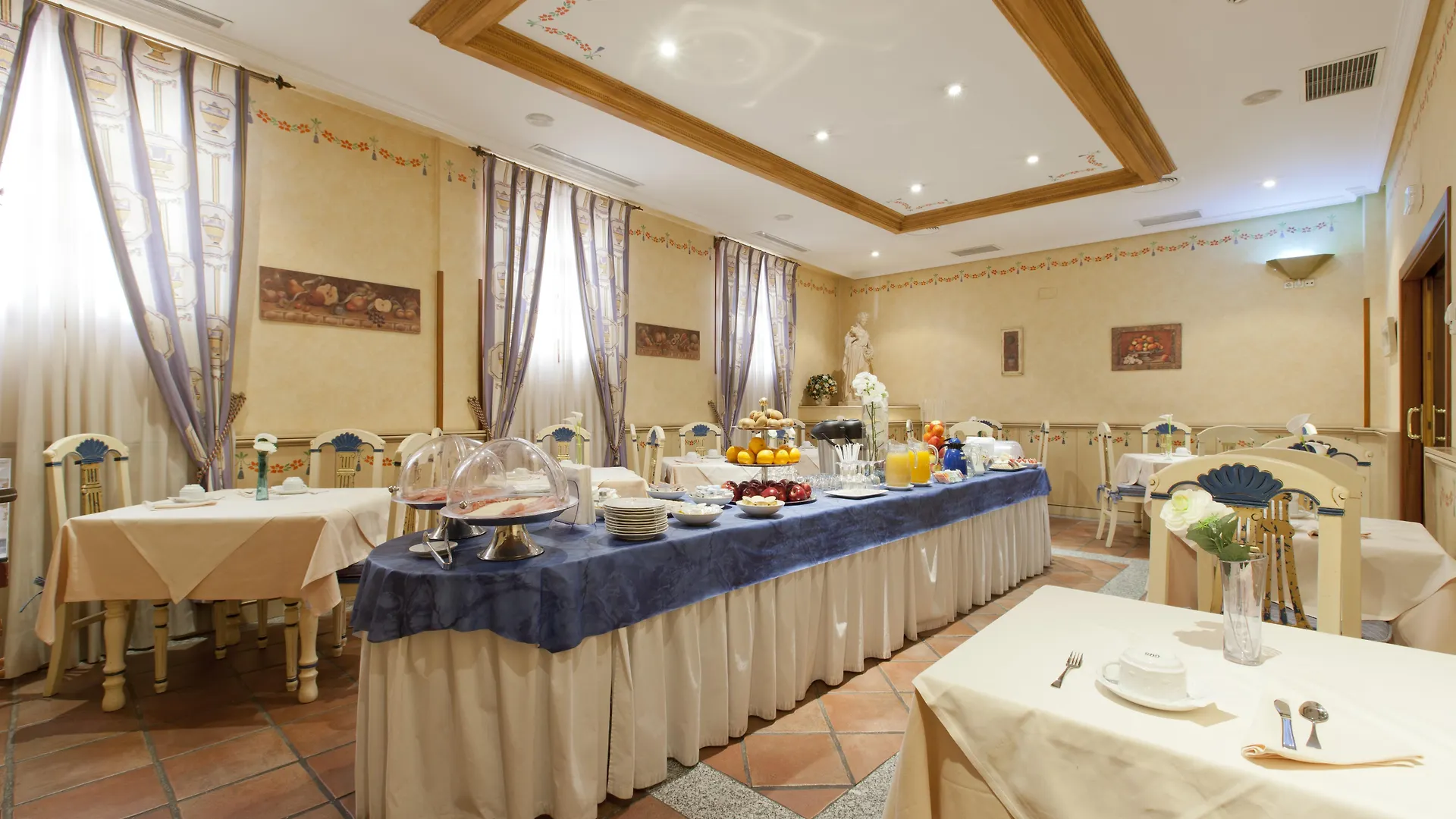 Hotel Casona De La Reyna Toledo 3*,